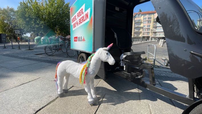 Wenn das Einhorn auch mal rbb 88.8 Bike fahren will. Kreuzberg ist schon anders! Und seeehr schön! Foto: