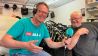 Alex mit Karl-Heinz vom Fahrradservice Degen (Quelle: rbb 88.8)